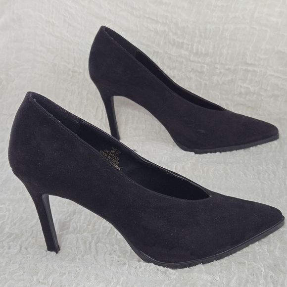 Women's Black Suede High Heel Pumps Pointed Toe Sz 7 Corpcore Minimalist Shoe - Picture 7 of 12